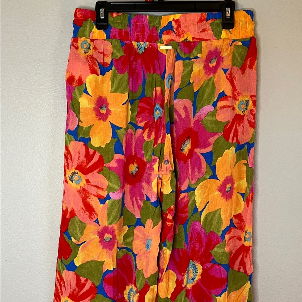 Billabong Floral Pants 🌺 - Picture 7 of 7